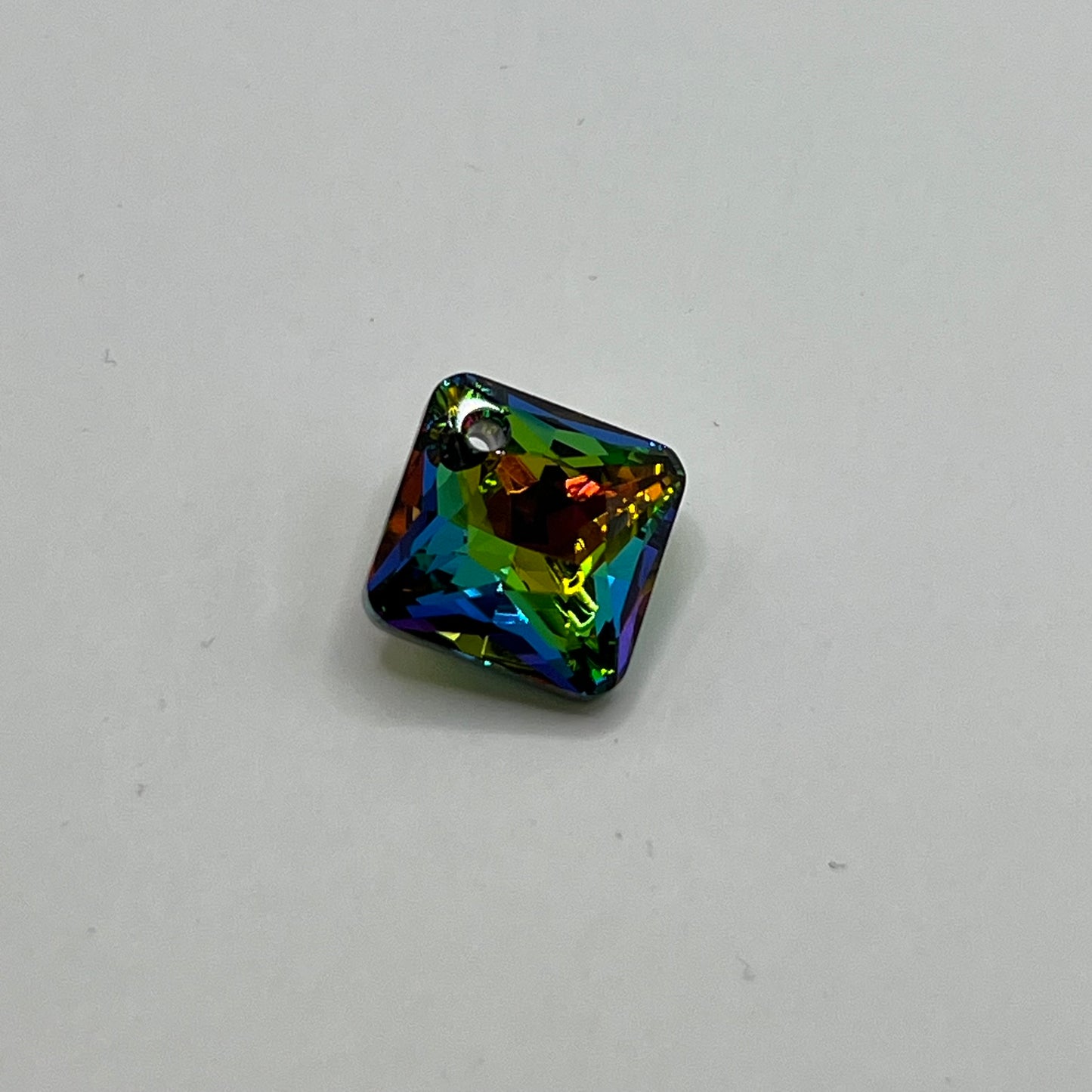 Swarovski 16MM Princess Pendant A6431 - Medium Vitrail