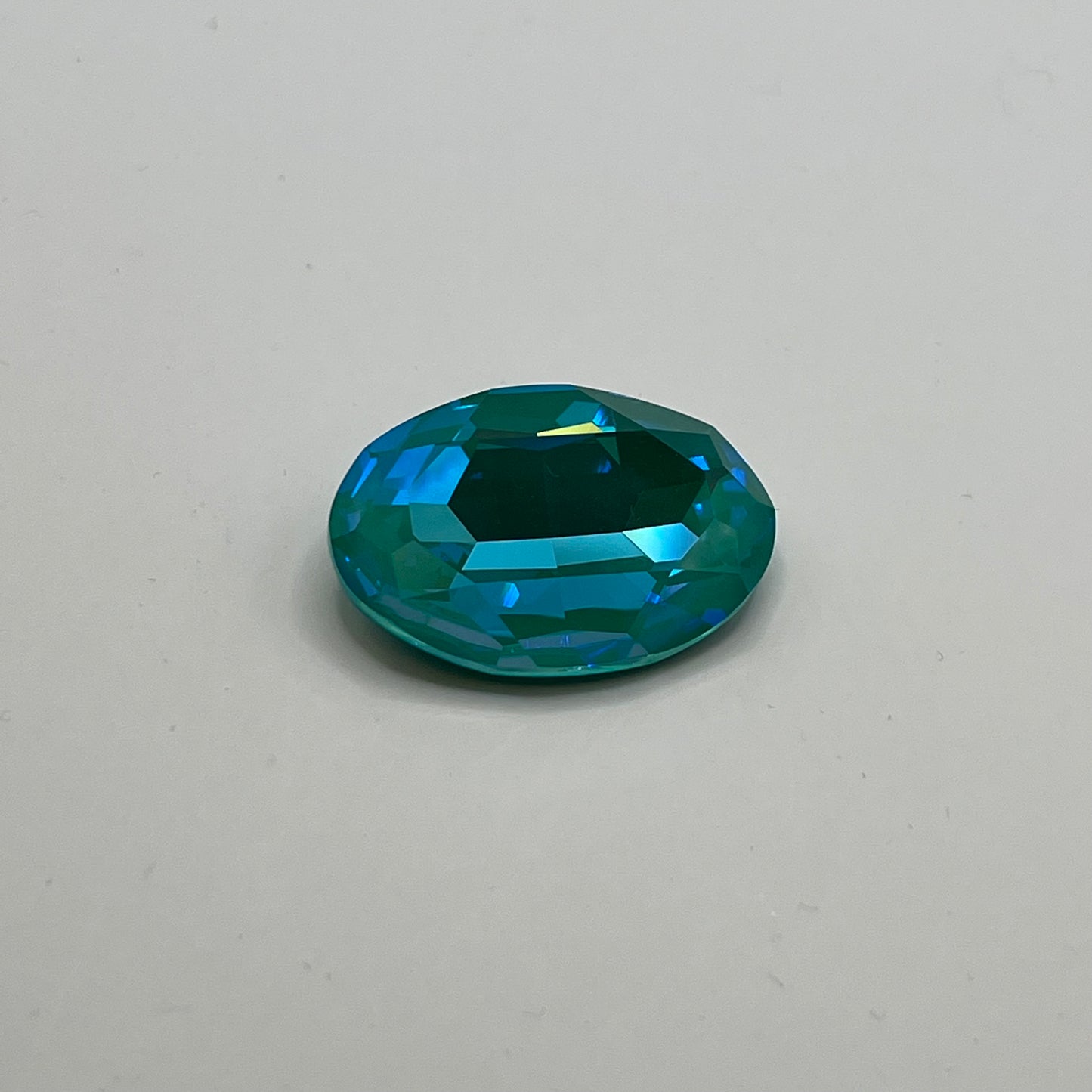 Swarovski 30X22MM Oval A4127 - Laguna DeLite