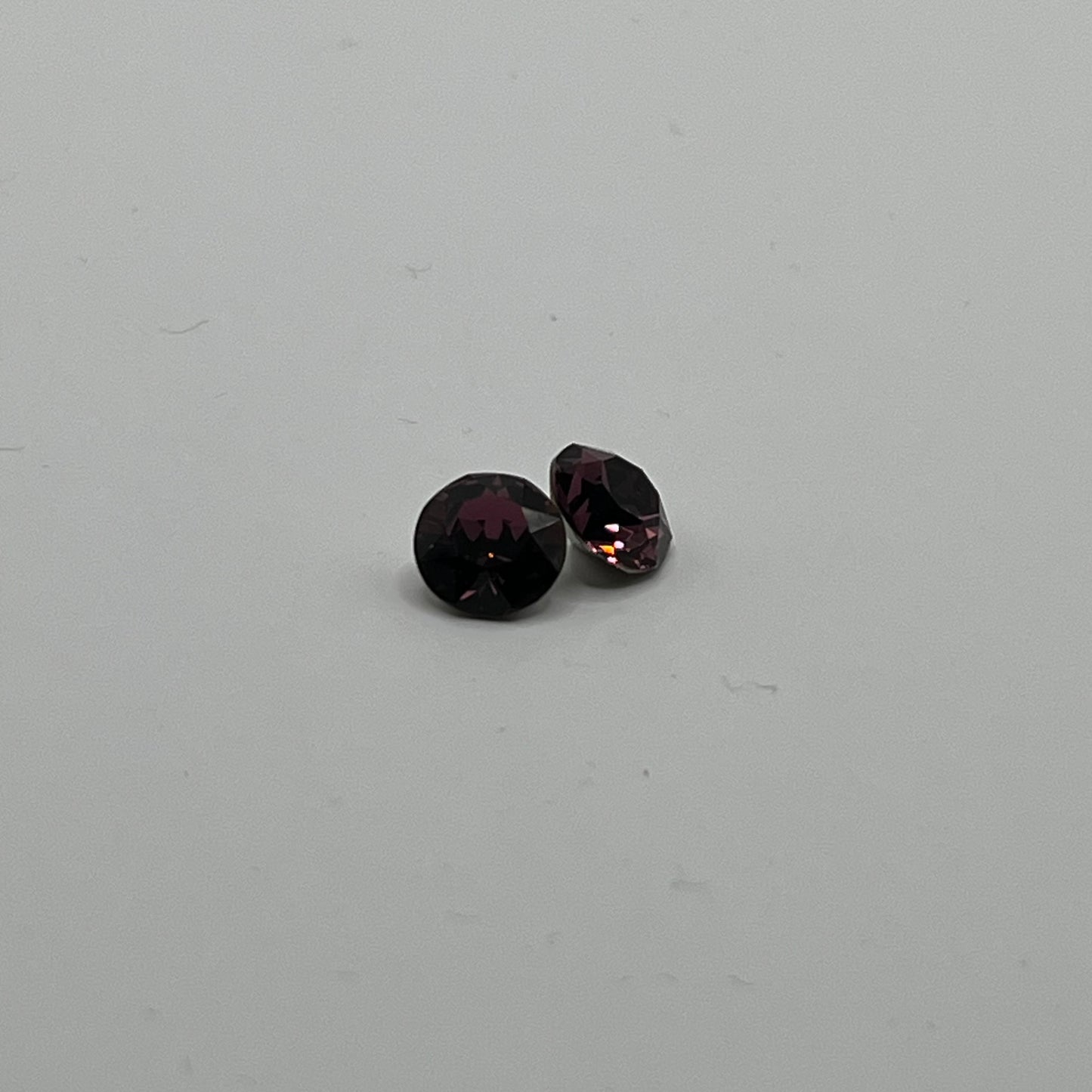 Swarovski 8MM Chaton A1088 - Amethyst (4pcs)