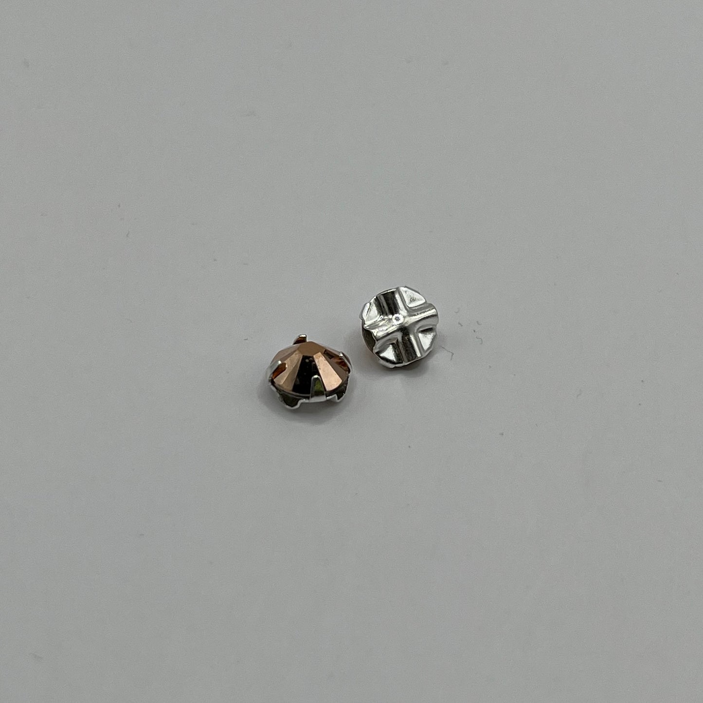 Swarovski 6MM Sew On Rose Montees A53103 - Rose Gold (8pcs)