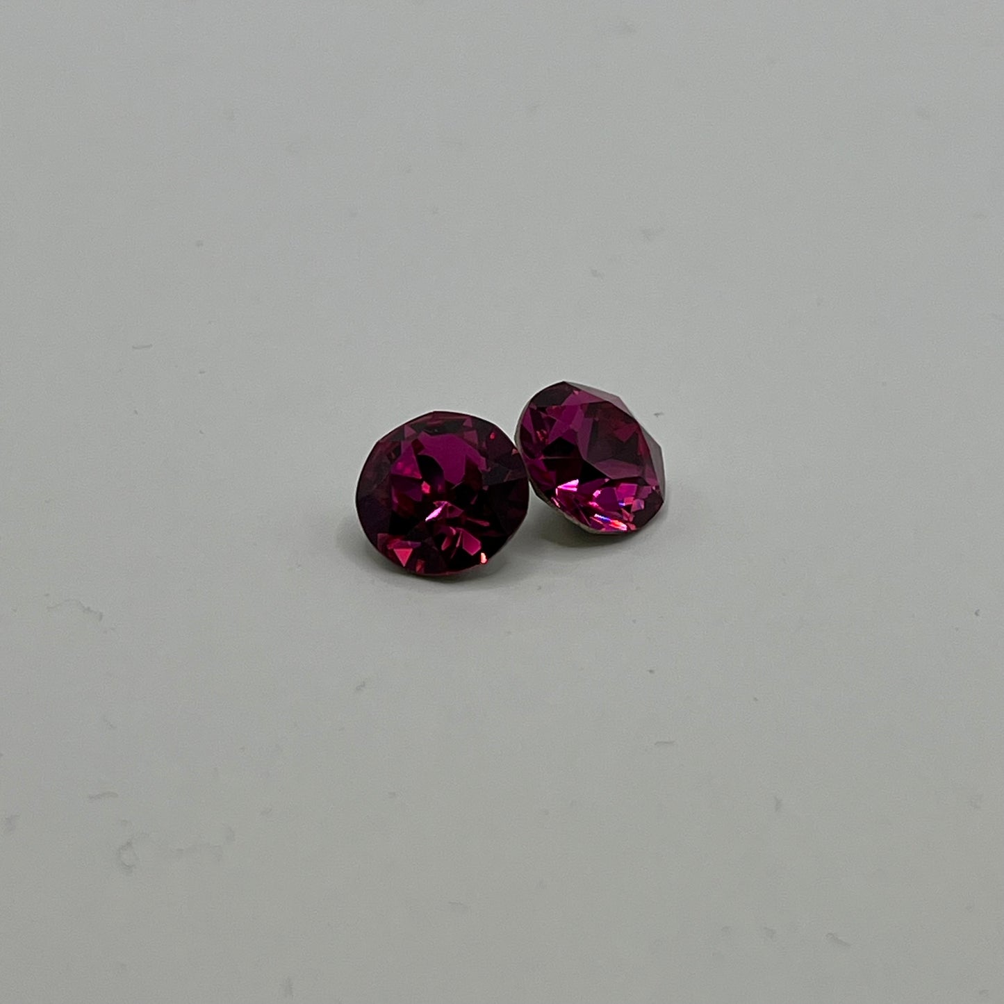 Swarovski 9-10MM Xirius Chaton - Fuchsia (4pcs)