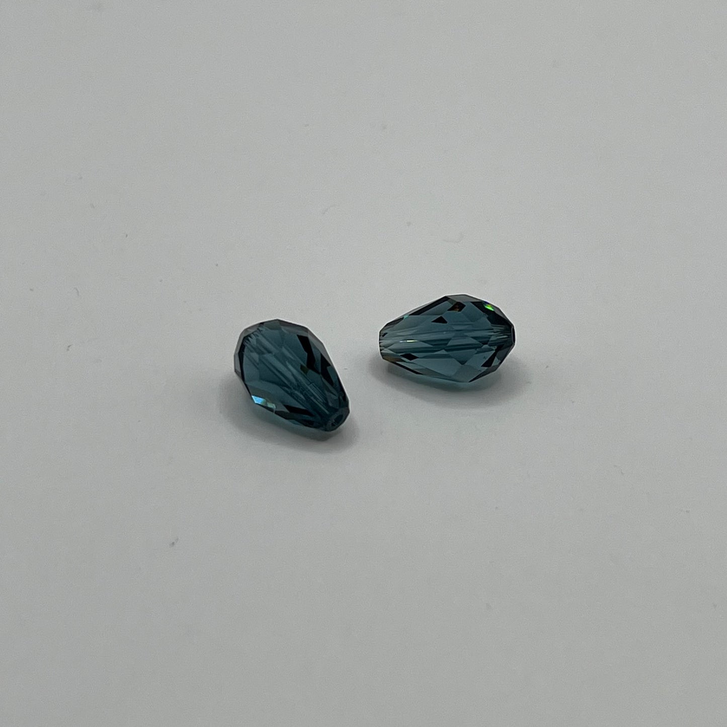 Swarovski 10.5x7MM Teardrop - Montana (4pcs)