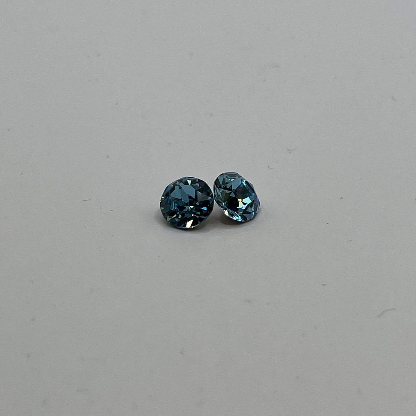 Swarovski 8MM Xirius Chaton A1088 - Aquamarine (4pcs)