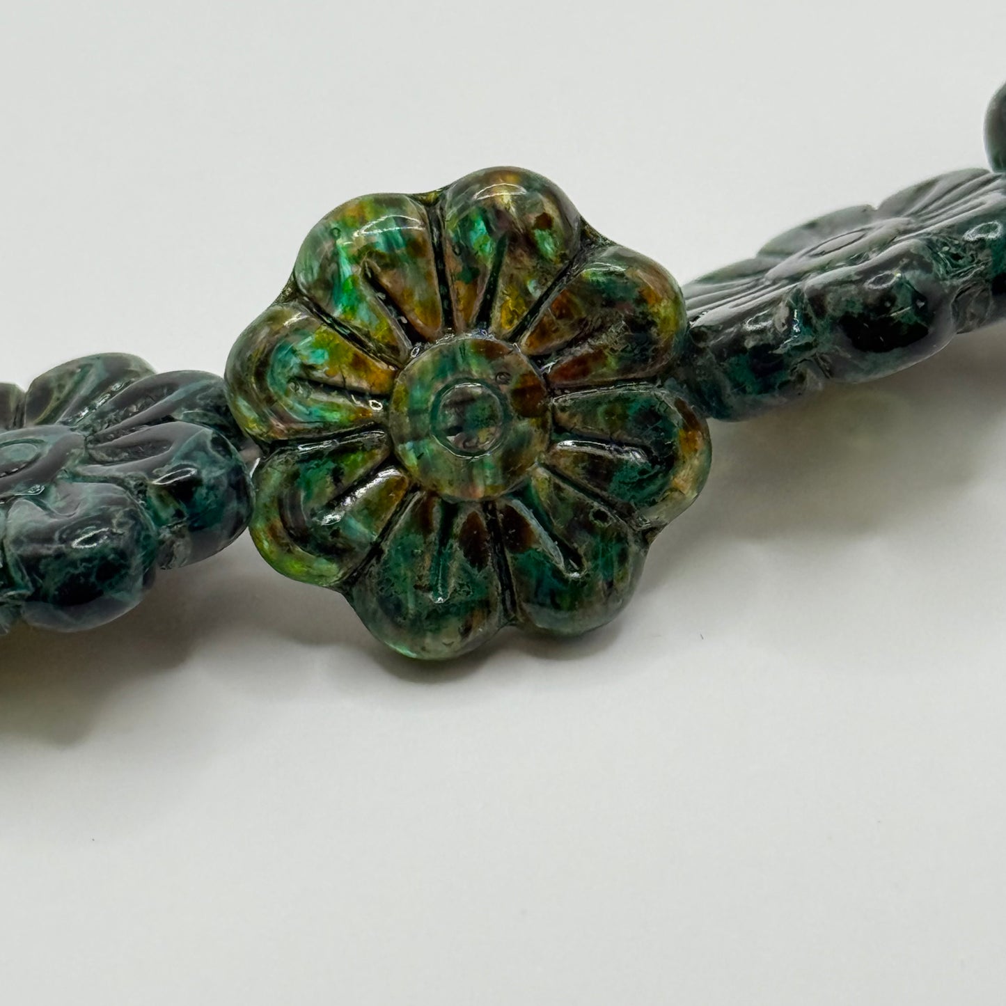 Czech Glass - Green Flowers (6pcs)