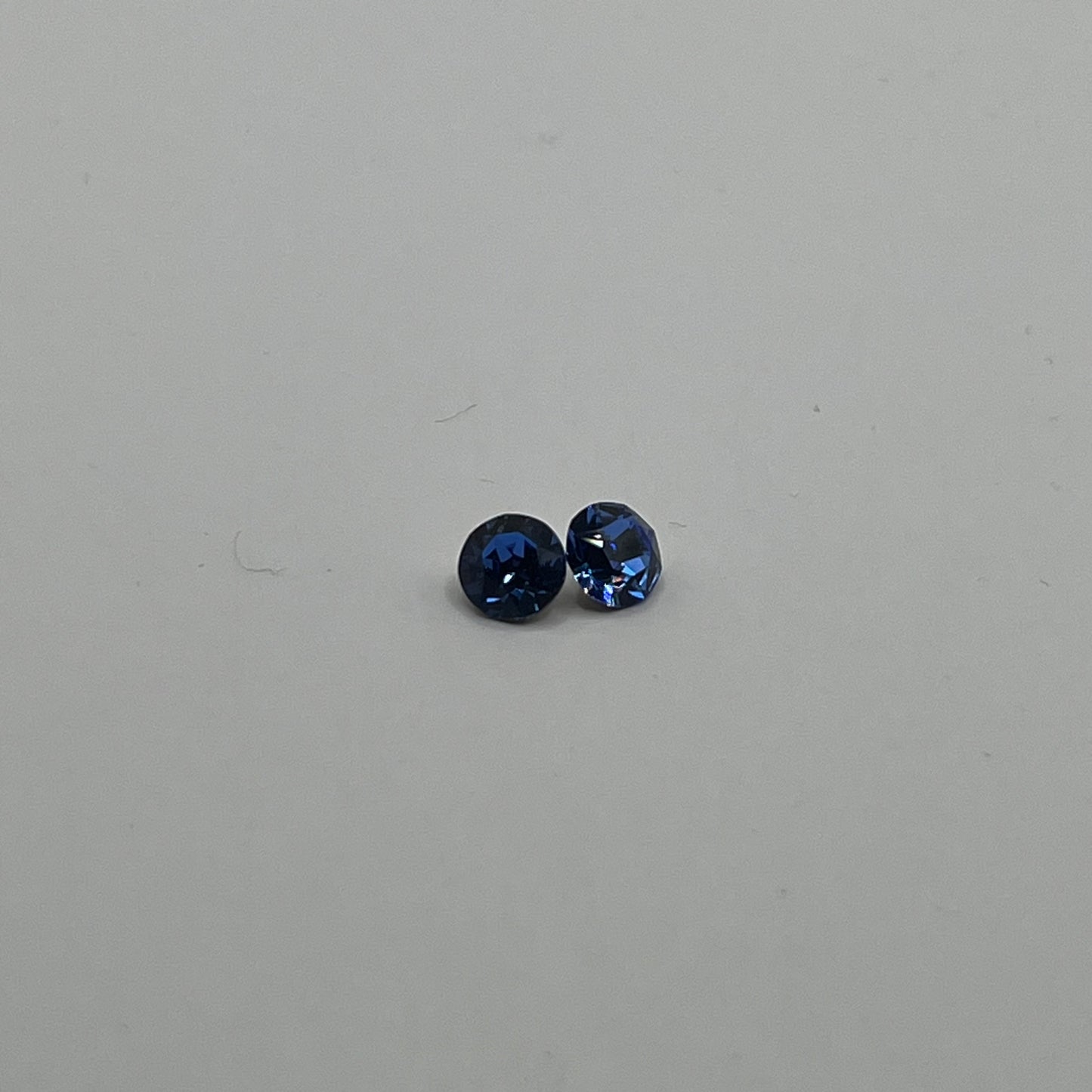 Swarovski 6MM Xirius Chaton A1088 - Sapphire (4pcs)