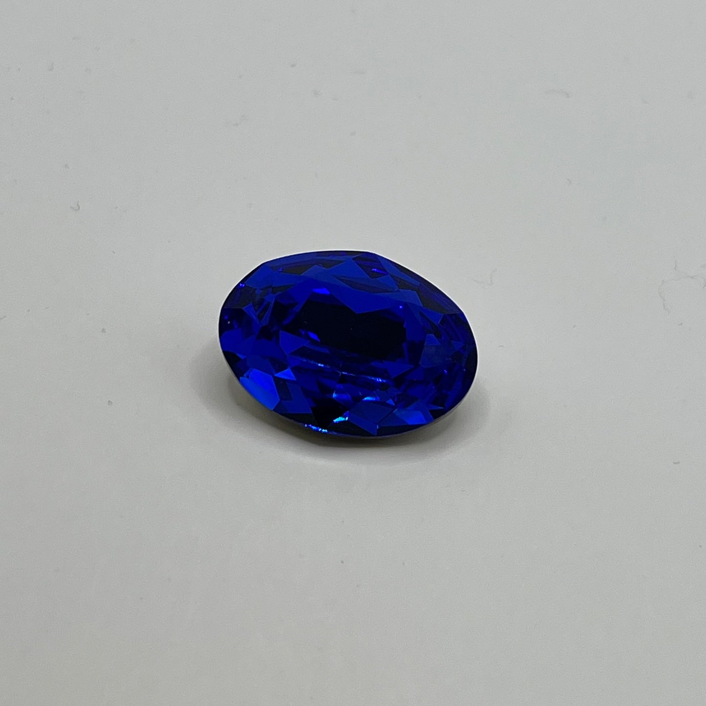 Swarovski 25X18MM Oval Rivoli A4120 - Majestic Blue