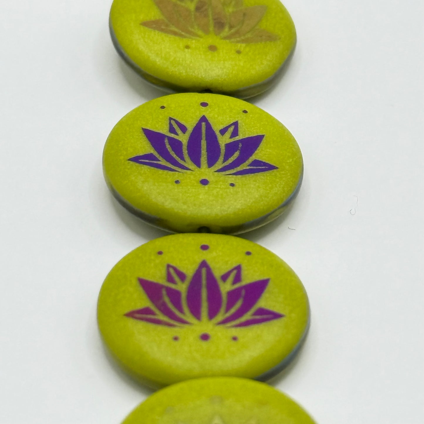 Czech Glass - Green Lotus Flower Coin (8pcs)