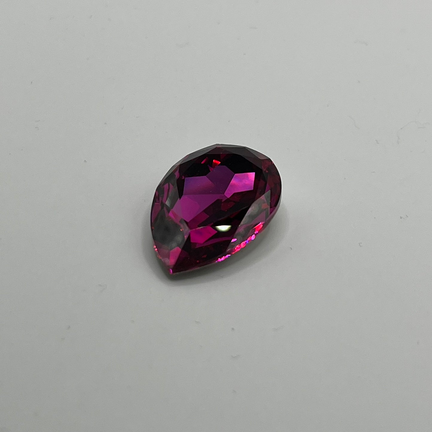 Swarovski 30X20MM Pear A4327 - Fuchsia