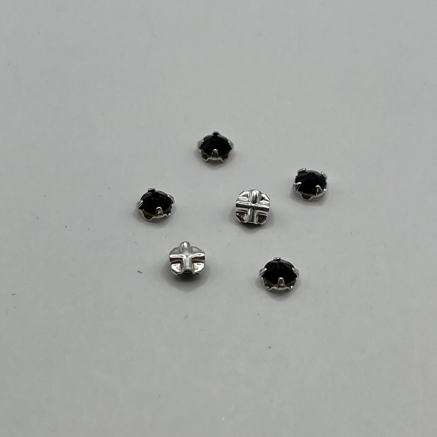 Swarovski 4MM Sew-On Rose Montees A5320 16SS - Jet (8pcs)