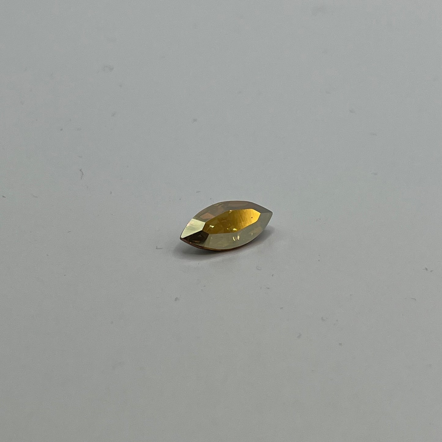 Swarovski 15x7MM Navette A4228 - Crystal Metallic Sunshine