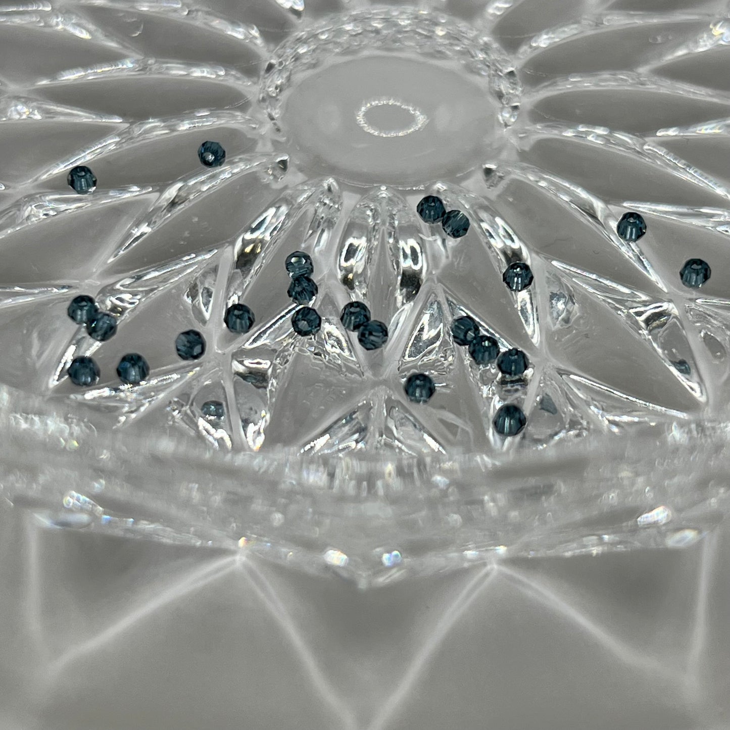 Swarovski 2MM Round Faceted A5000 - Montana (24pcs)