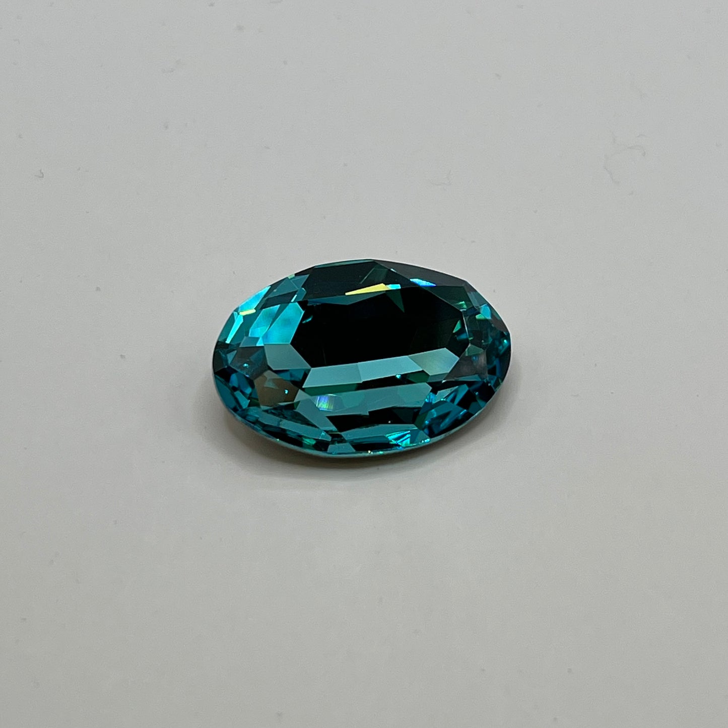 Swarovski 30X22MM Oval A4127 - Light Turquoise