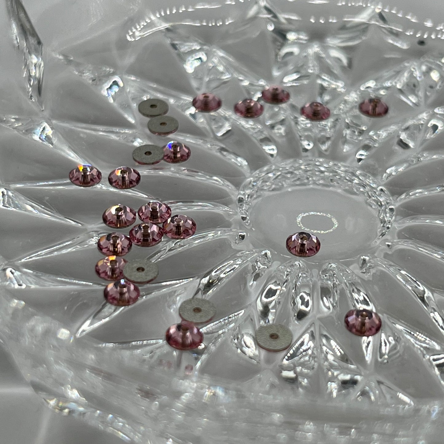 Swarovski 4MM Lochrosen A3128 - Light Rose (24pcs)