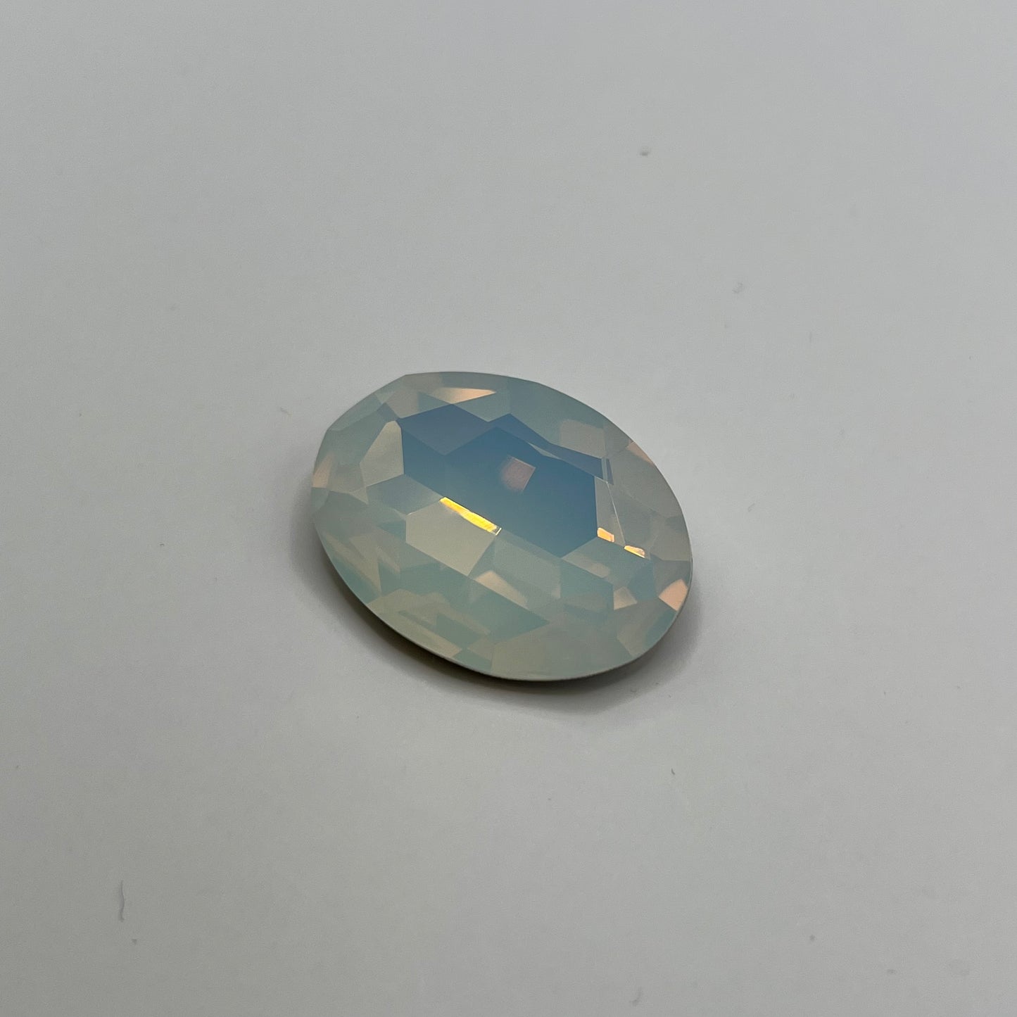 Swarovski Oval 30X22MM Crystal White Opal