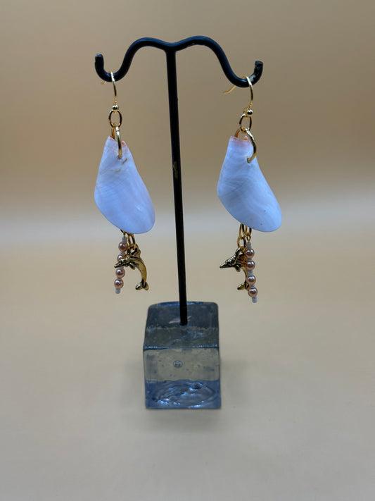Redlip Shell Earrings