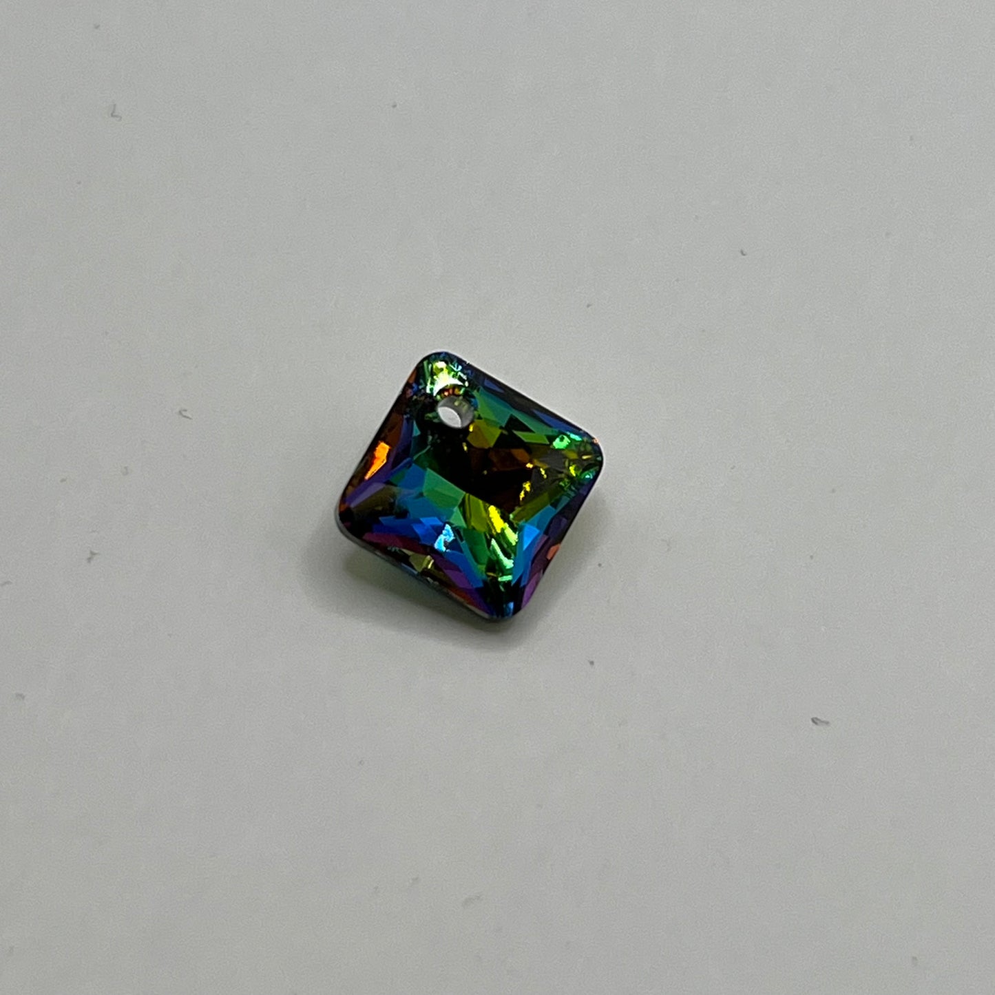 Swarovski 11.5MM Princes Pendant A6431 - Medium Vitrail