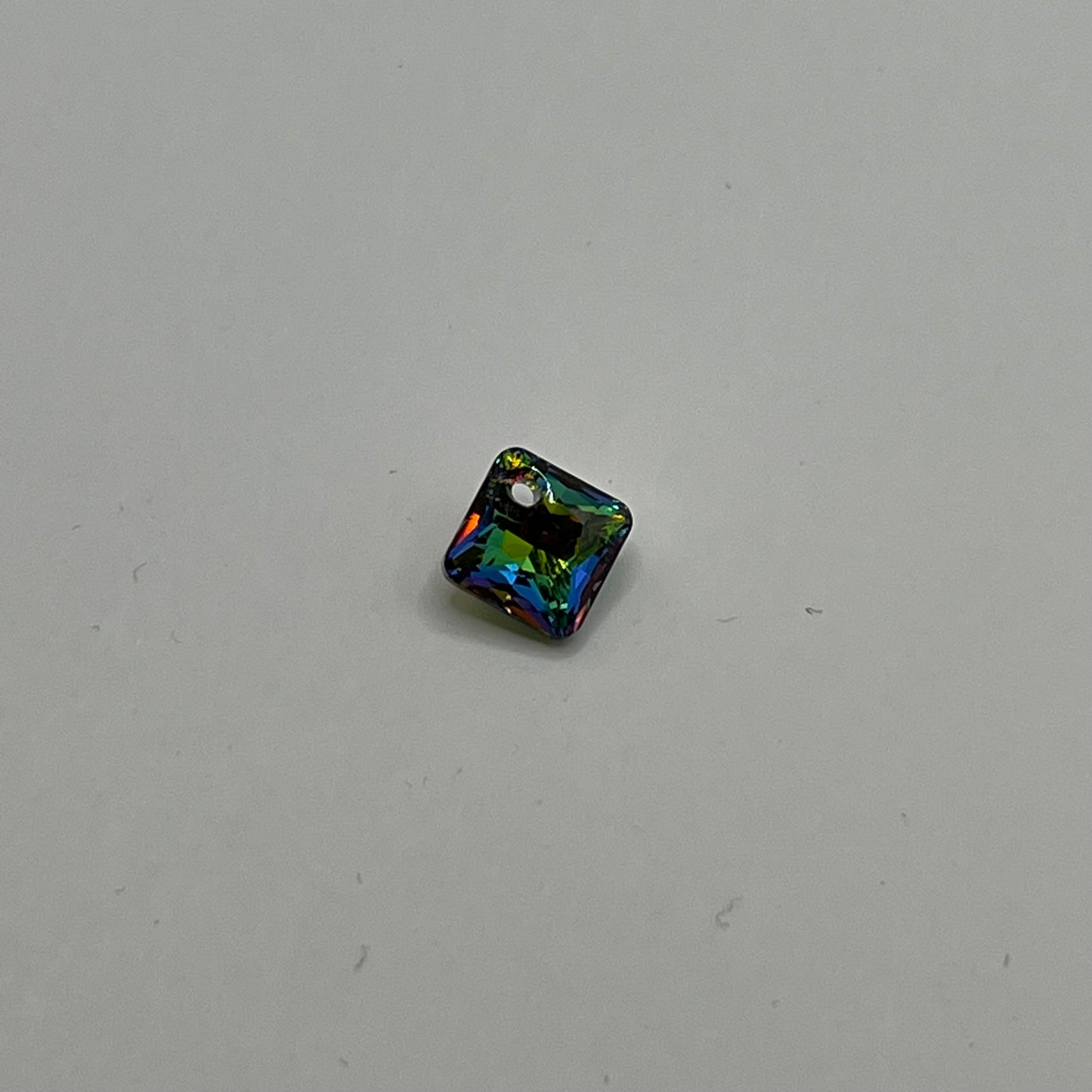 Swarovski 9MM Princess Pendant A6431 - Medium Vitrail