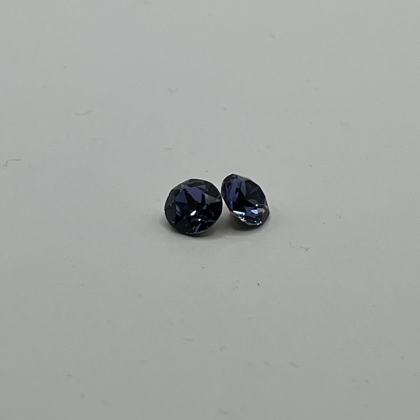 Austrian Crystal 8MM Chaton A1088 - Tanzanite (4pcs)