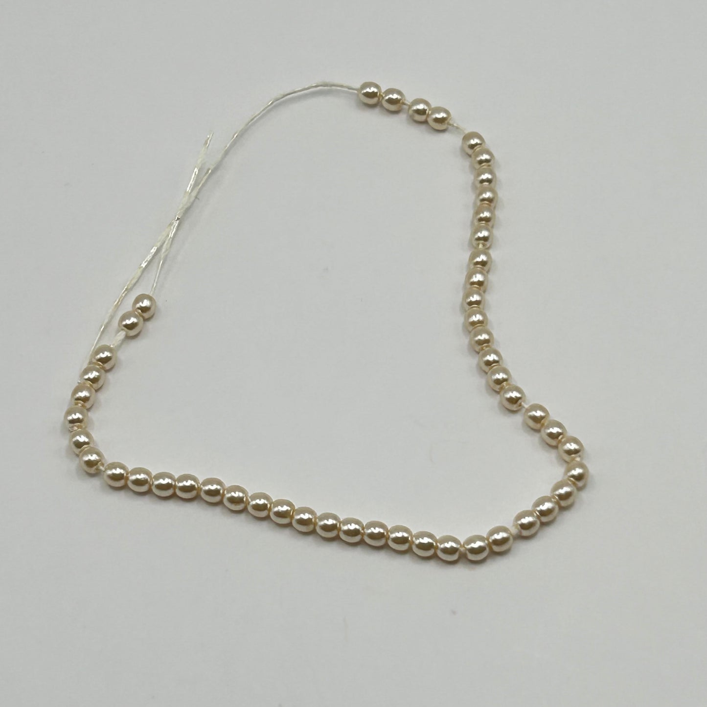 Czech Pearl 2MM - Light Ivory - Bag 50