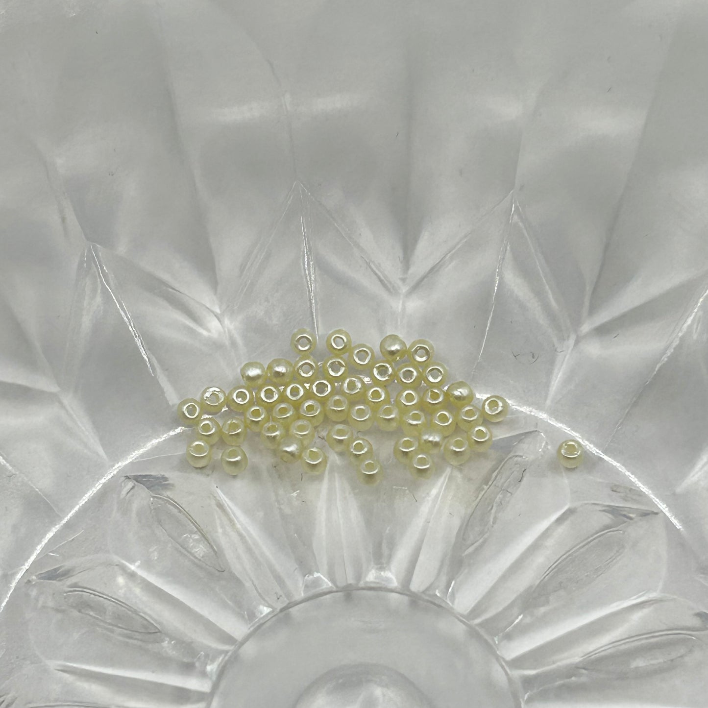 Czech Pearl 2MM - Cream - Bag 50