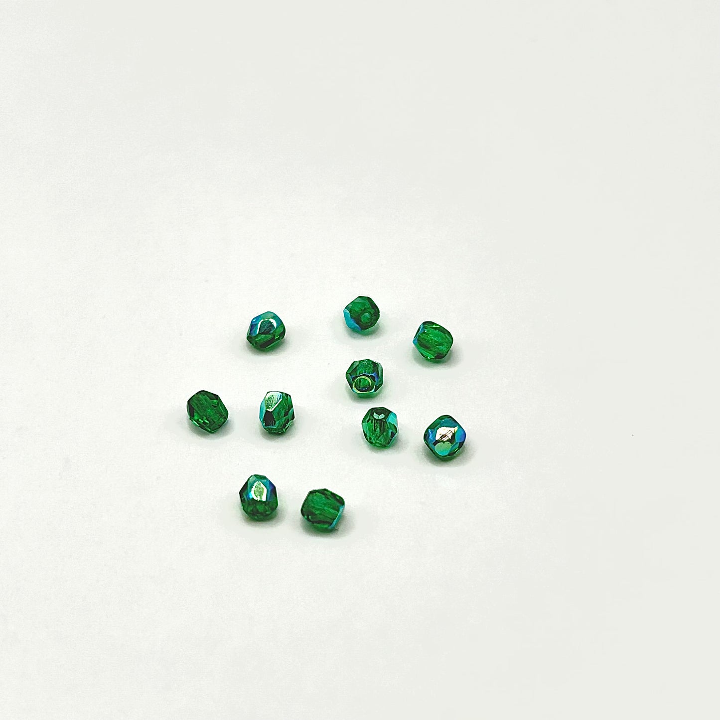 Firepolish 3MM - Emerald AB - Strand 50