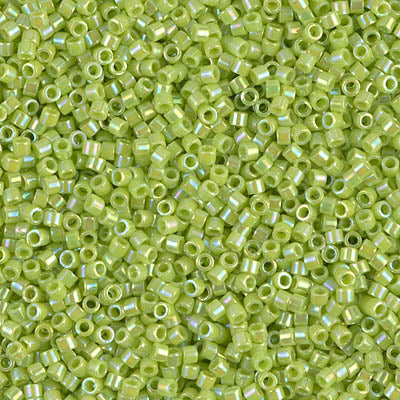DB0169 - Opaque Chartreuse AB - 11/0