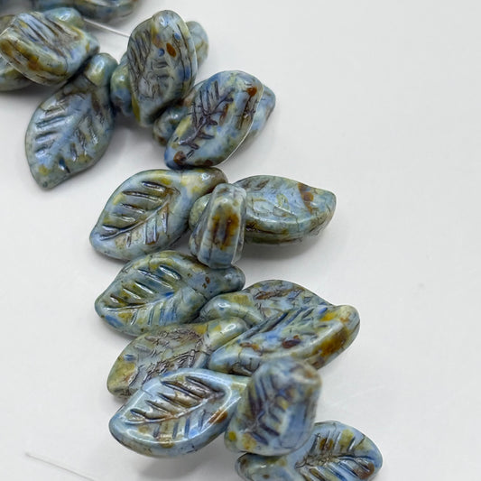 Czech Glass - Green Leaf