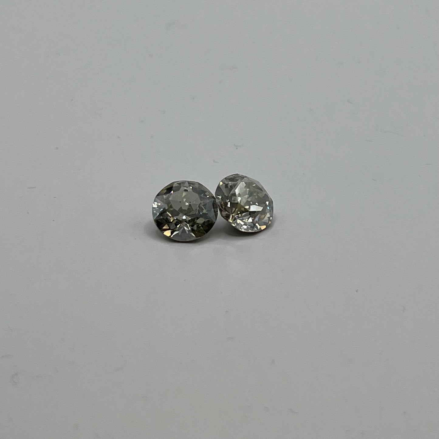 Swarovski 9-10MM Xirius Chaton A1088 - Silver Shade (4pcs)