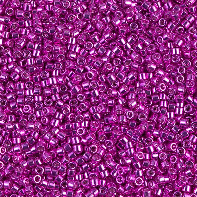 DB0422 - Galvanized Magenta Dyed - 11/0