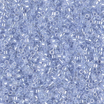 DB0257 - Lined Crystal / Light Sapphire - 11/0
