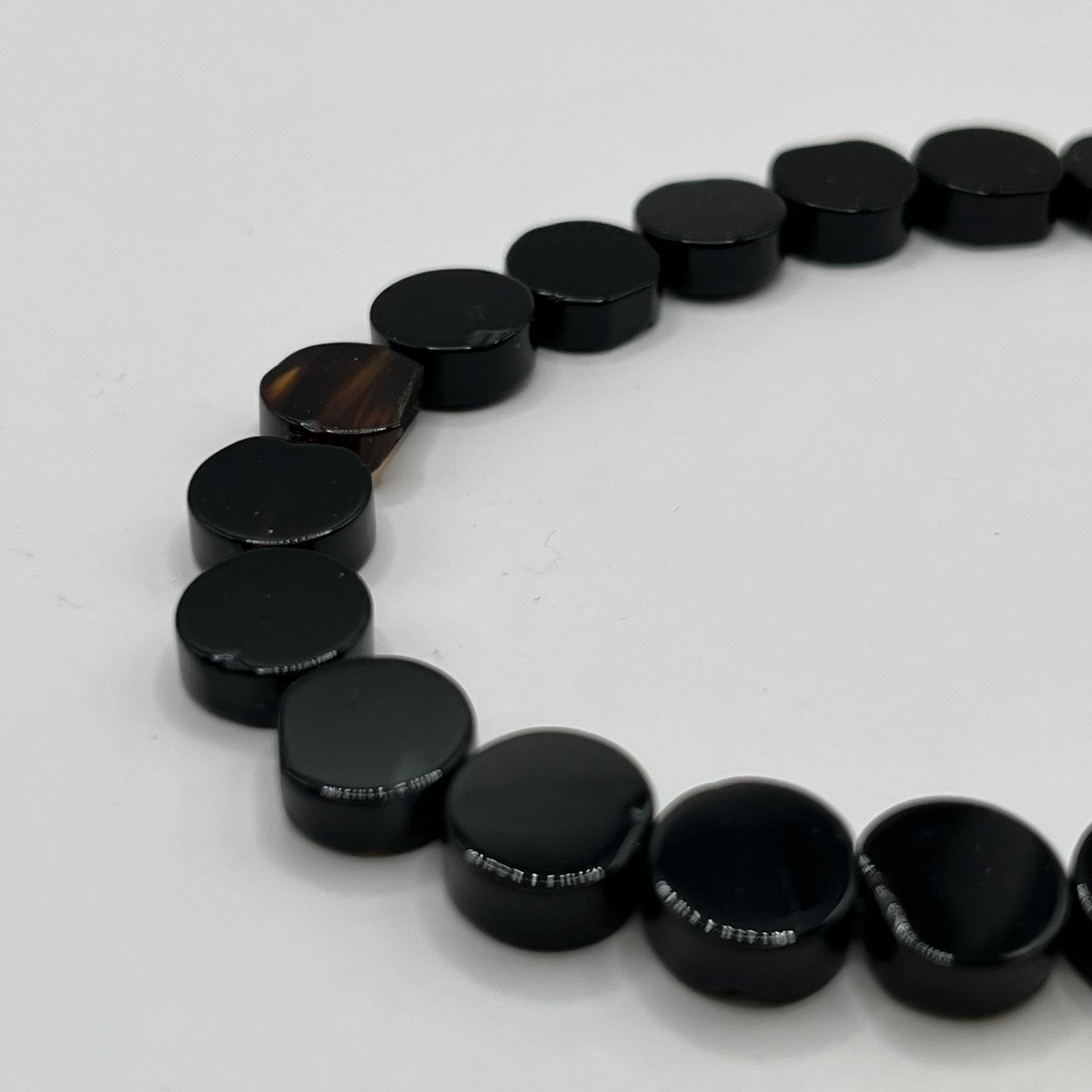 Onyx 10MM Coin Strand (13pcs)