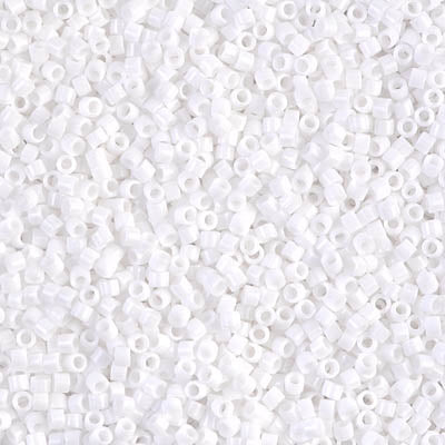 DB0200 - Opaque Chalk White - 11/0