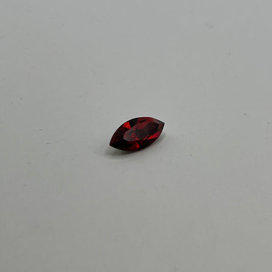 Swarovski 15x7MM Navette A4228 - Scarlet