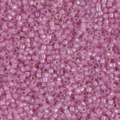 DB0072 - Lined Pale Lilac AB - 11/0