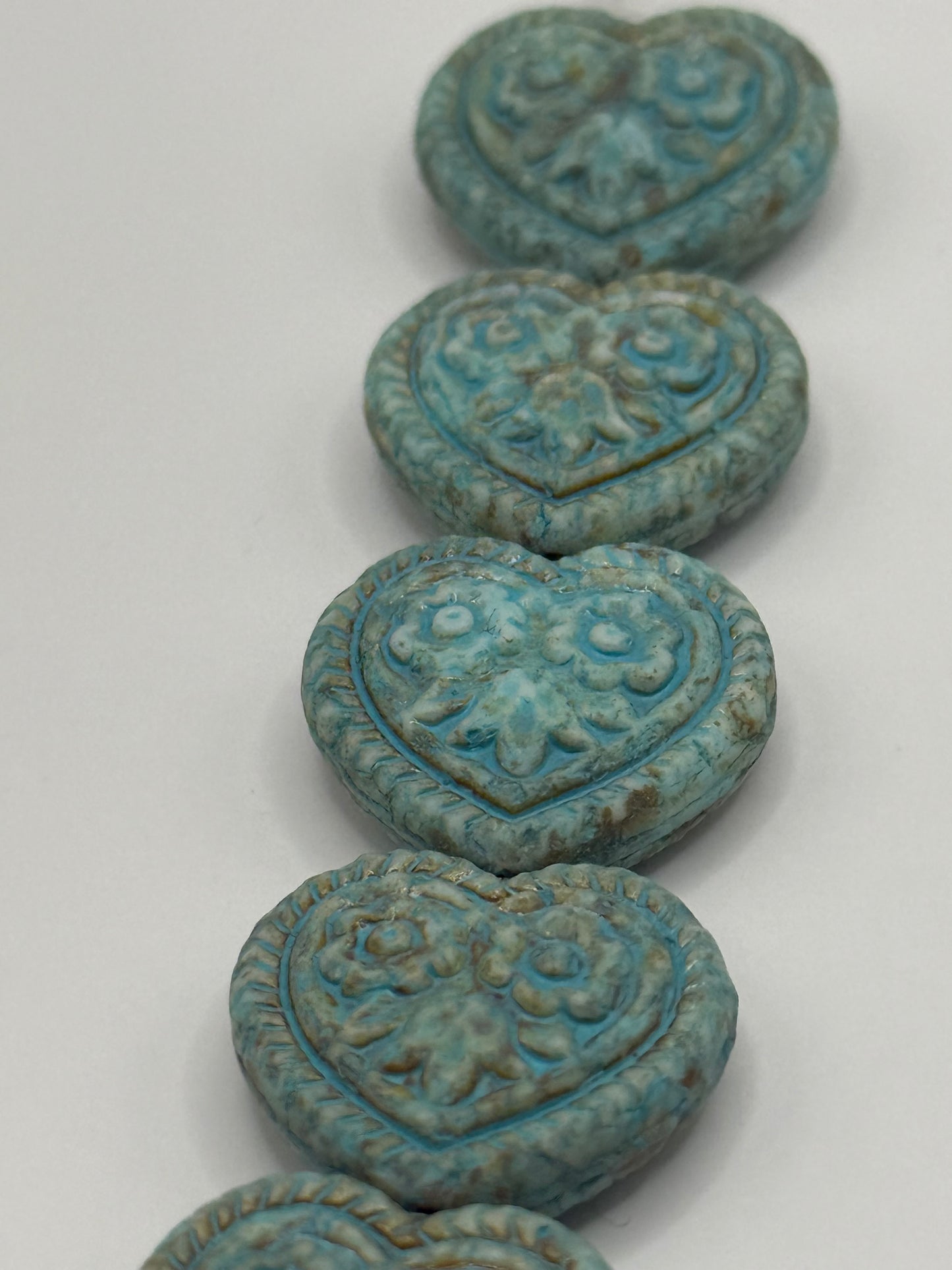 Czech Glass - Green Hearts (6pcs)