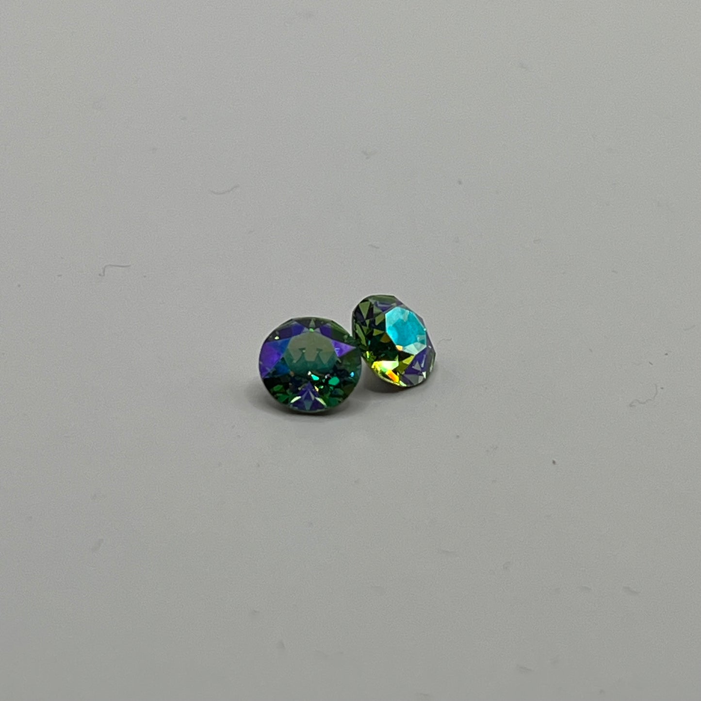 Swarovski 8MM Xirius Chaton A1088 - Peridot / Glacier Blue (4pcs)