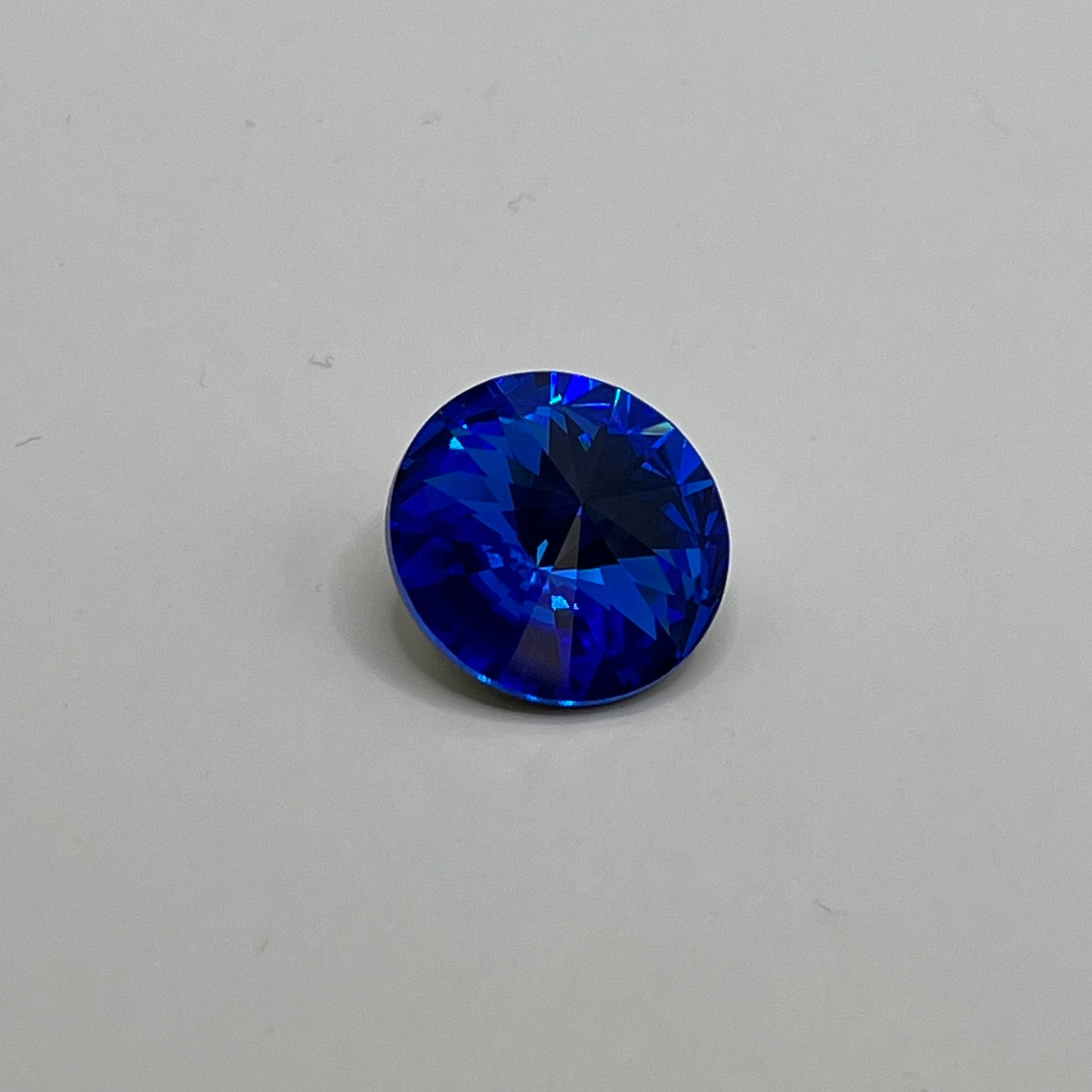 Swarovski 18MM Rivoli A1122 - Sapphire