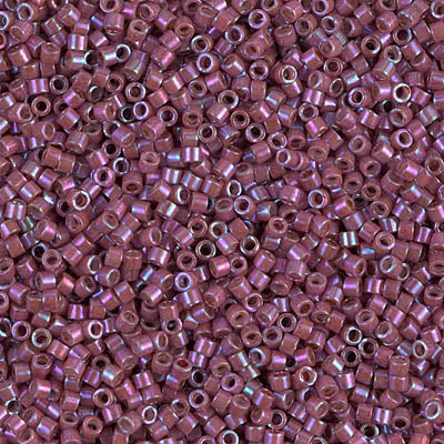 DB1015 - Raspberry Luster - 11/0