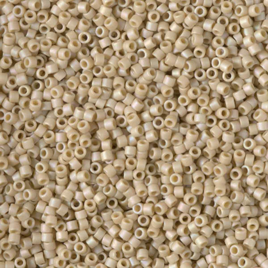 DB2301 - Frost Opaque Glaze Rainbow Ivory - 11/0