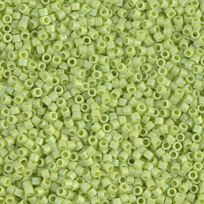 DB0876 - Matte Opaque Chartreuse AB - 11/0