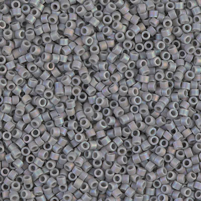 DB0882 - Matte Opaque Light Grey AB - 11/0