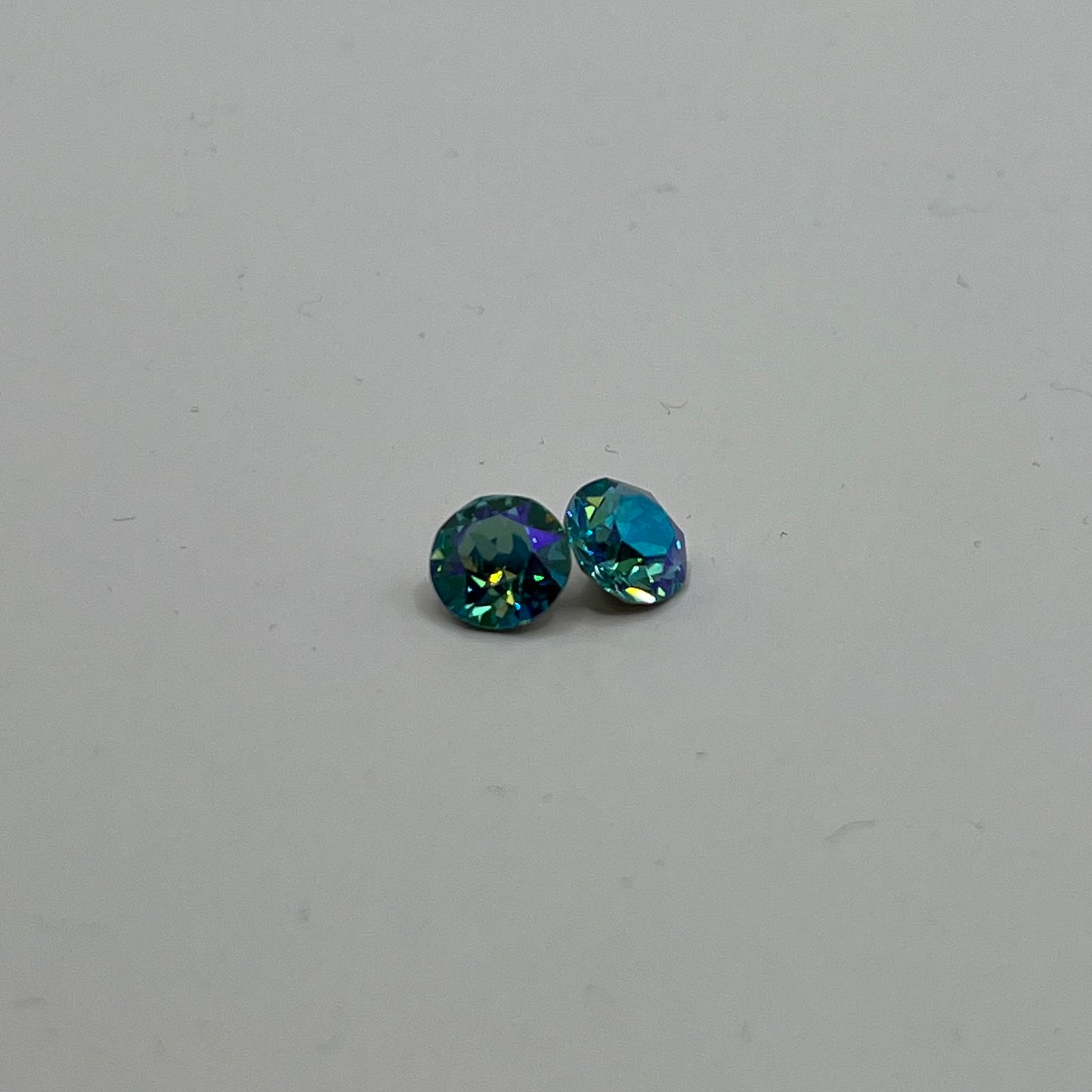 Swarovski 8MM Xirius Chaton A1088 - Light Turquoise / Glacier Blue (4pcs)
