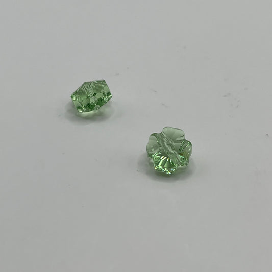 Swarovski 8MM Clover - Peridot (2pcs)