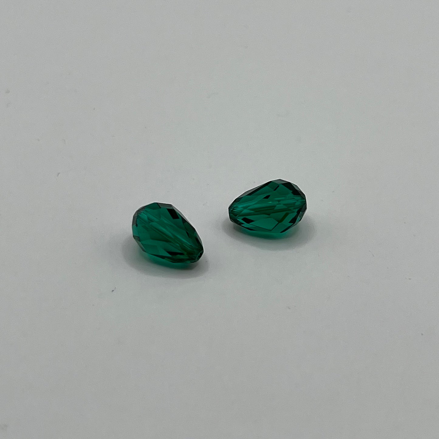 Swarovski 10.5x7MM Teardrop - Emerald (4pcs)