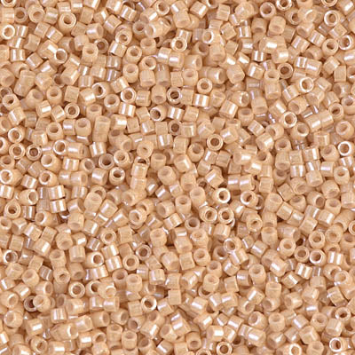 DB0205 - Ceylon Beige - 11/0