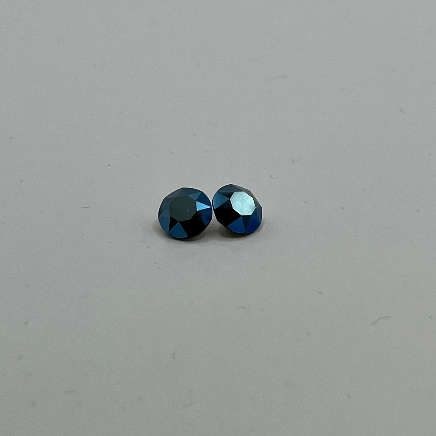 Swarovski 8MM Xirius Chaton A1088 - Metallic Blue (4pcs)