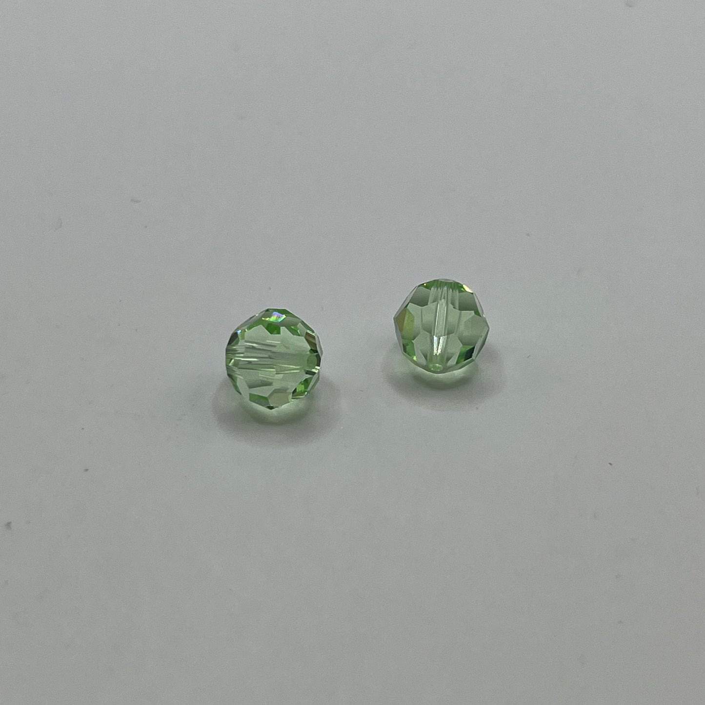 Swarovski 8MM Round Faceted A5000 - Chrysolite (12pcs)