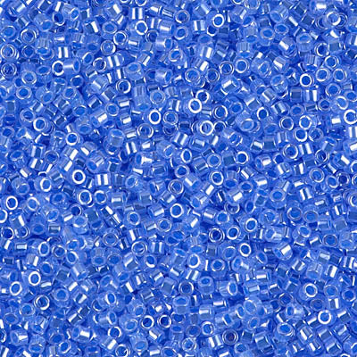 DB0240 - Lined Crystal / Sapphire - 11/0