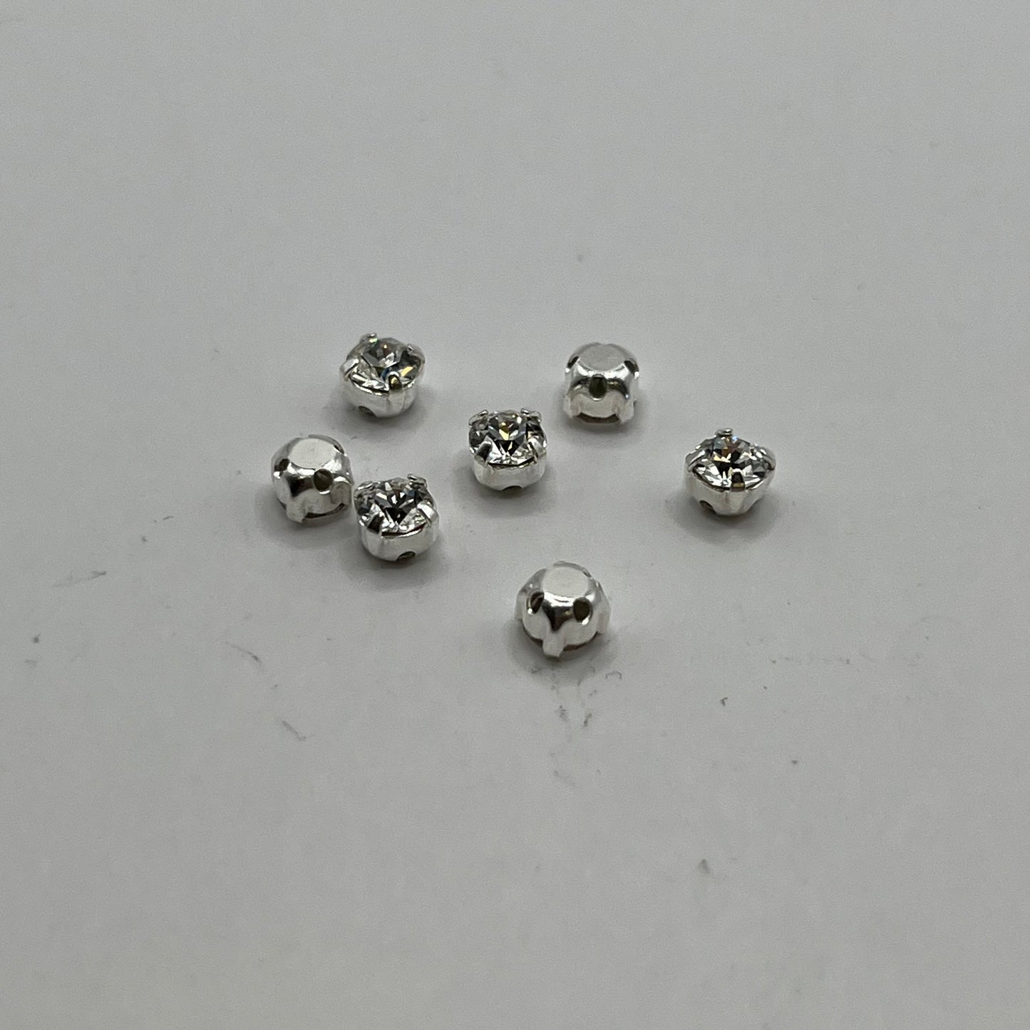 Swarovski 4MM Sew-On Chaton Montees A5320 16SS - Crystal (8pcs)
