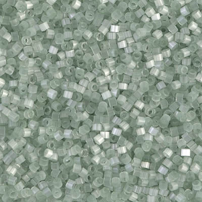 DB0829 - Pale Moss Green Silk Satin - 11/0